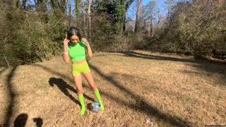 Feet Goat-Lyci-Lyci seduces soccer trainer with her pretty feet.mp4