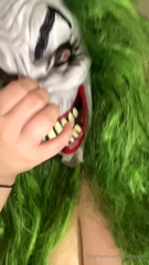 786692223_could-literally-only-wear-the-mask-for-10-mins-for-my-stream_2.mp4