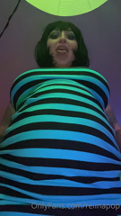 199388445_slow-motion-jiggly-belly-and-snapchat-videos_4.m4v