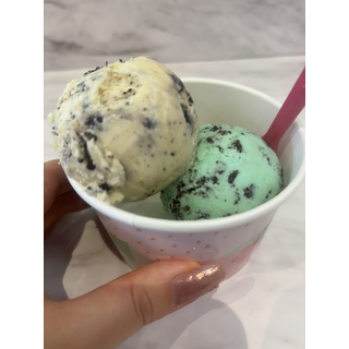 ピラティス後にサーティワン限定の味とかもありますが、私は絶対にチョコミントとクッキークリームにしてしまいます後たまにメロンシャー_2025-03-21_003120_ako_kimu_7899.jpg
