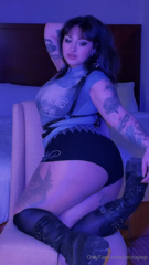 1749736374_i-love-how-my-back-rolls-are-eating-up-the-harness_4.mp4
