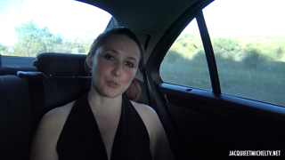 Leslie, 25 ans, initiée à la partouze par Mégane, 20 ans ! [J&M].mp4