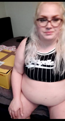 294779324_stream-started-at-03-22-2022-08-27-pm-unboxing-and-eating_0.mp4