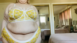 25221256_happy-memorial-day-ill-be-sure-to-eat-an-extra-big-fat-ho_0.m4v