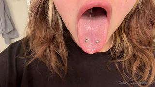 1057339034_tip-anything-if-you-want-an-mouth-tour-filmed-on-my-endoscop_1.mp4
