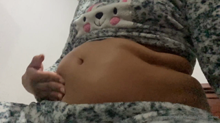 398122532_heres-sm-you-can-grab-ft-my-dinner_2.m4v