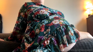 1064700486_my-belly-was-sooooo-swollen-and-gurgly-after-a-big-dinner-la_0.mp4