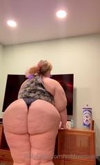 127262455_my-ass-is-so-round_0.m4v