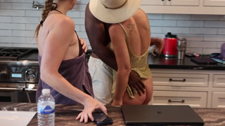 faphouse.com-2-milfs-and-2-bbc-bulls-get-freaky-in-the-kitchen-p1080.mp4