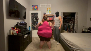 226998078_i-get-to-squash-an-extremely-rude-personal-trainer-this-time_0.m4v