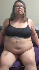 338331805_belly-bounces-in-bed-i-love-hearing-the-bed-creak-and-squ_1.m4v