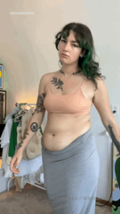728903195_gifs-from-my-new-curvage-try-on-clip-3-look-at-that-belly_6.mp4