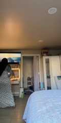 hermosa.kari_10.10.2026_01-18-22.mp4