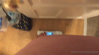 74770740_measuring-the-thanksgiving-ham_1.m4v