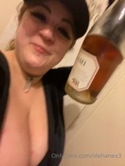 162171357_i-dont-need-roses-pour-me-rose_0.mp4