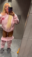 821705287_chill-friday-tracksuits-here-s-what-i-m-hiding-under-neath_0.mp4