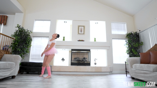 Kloe Love - From Ballet To Stripping: Kloe Saves Her Dancing Career.4K.mp4