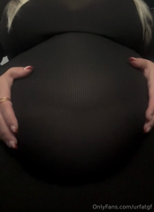 1336346082_playing-with-my-big-fat-belly-this-morning-tell-me-what_0.mp4