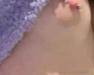 🗓️ VIVIOLIX VIP GIORNO 11 🎄 Stavo mettendo a lavare i miei vestiti nuovi in lavanderia 🔥ho visto qualcuno che(1).mp4