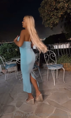 662241211_stripping-out-of-my-evening-dress-tonight-on-my-balcony-in-f_0.mp4