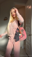 1464659031_looking-me-like-a-snack-would-you-eat-me-out-alyssasvip_0.mp4
