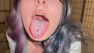 1444953939_literally-just-a-video-of-my-mouthtongue-throat-spit-d_0.mp4