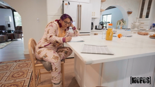 Dick. It's What's For Breakfast - Alexis Perez,Kitty Kewpie.mp4