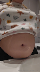 847941588_watch-me-turn-into-a-fat-pig_1.m4v