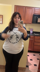 1795582228_does-anyone-wanna-feel-my-stupidly-distended-belly-somehow_2.mp4