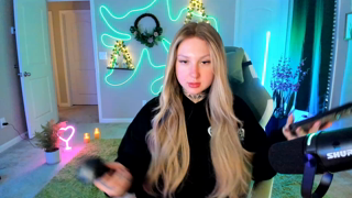Skylar Vox 26.04.17 theskylarvox stream - Silly g00ning and are my shorts short enough.mp4