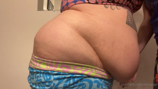 491846111_admiring-my-jiggly-belly-before-shower-this-is-empty-tim_0.m4v