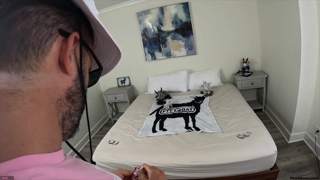 Feet Goat-Lyci-Lyci milks DaddyGoat for a big load on her ass and soles.mp4