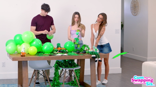 CumSwappingSis 25.03.03 Molly Little & Nikki Nicole (2160p).mp4