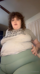1821097234_my-fat-gut-in-tight-leggings-you-know-youre-getting-fat-wh_0.mp4
