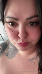 941608782_feed-me_0.mp4