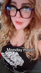 738477427_the-two-ways-to-wear-this-tight-tee-with-and-without-titty_3.mp4