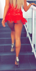 9620867_love-walking-around-my-hotel-like-this_0.mp4
