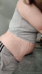 1037830067_big-belly-attacks-kitchen-countertop_0.mp4