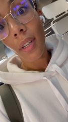#16 Diana Lawrence dans l'avion.mp4